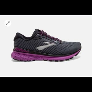 Brooks Adrenaline 20 size 9 B purple black worn 1x